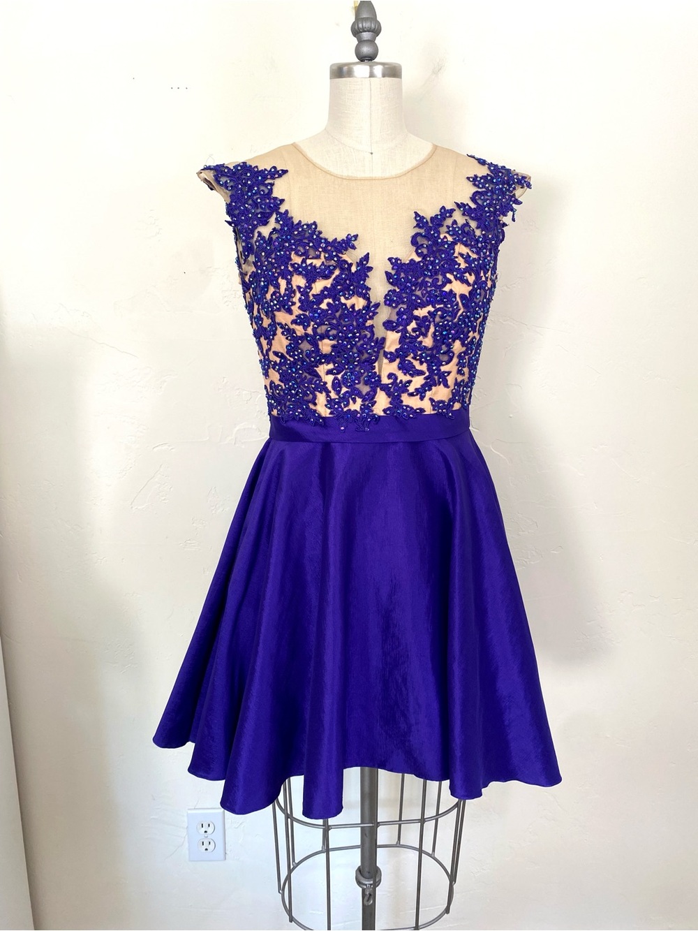 Mac Duggal Size 2 Purple Rhinestone Pageant Prom Show Choir Dress Nude Padded